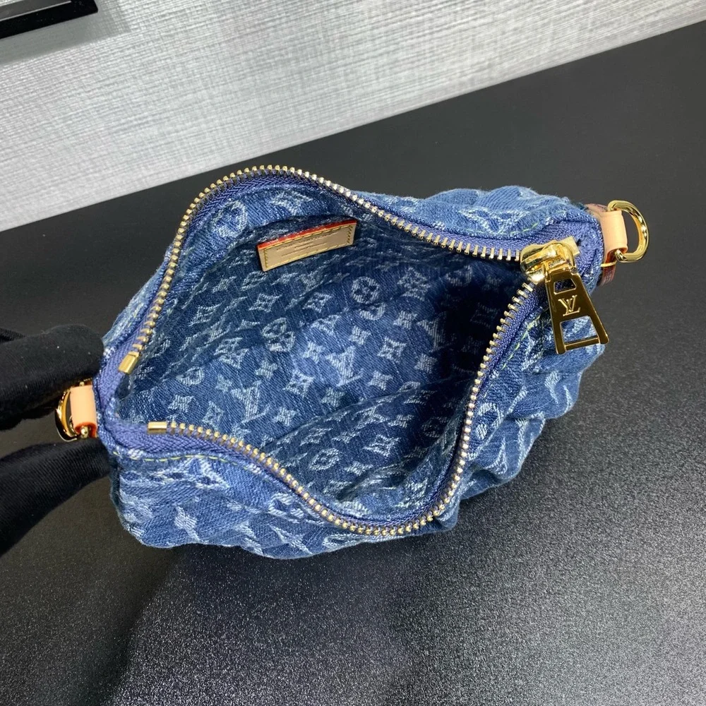 Louis Vuitton Pochette Valley Monogram Denim